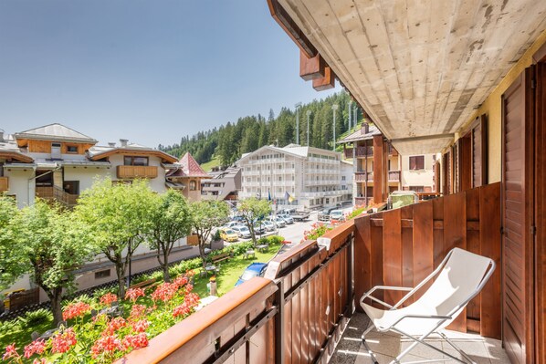Deluxe Double Room | Balcony view
