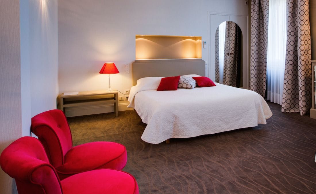 deluxe double room | individually decorated, individually furnished, desk, blackout curtains