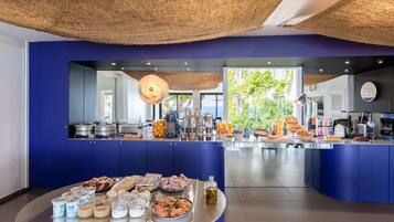 Daily buffet breakfast (EUR 20 per person)