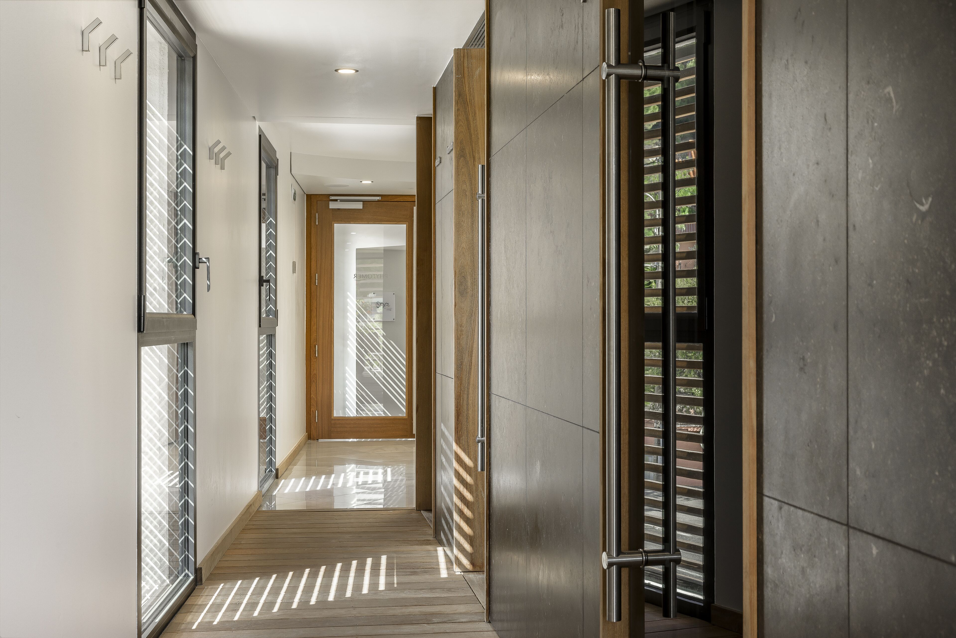 sauna, hot tub, steam room, body treatments, body wraps, body scrubs