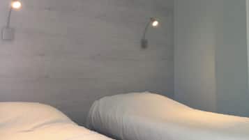 Iron/ironing board, free WiFi, bed sheets