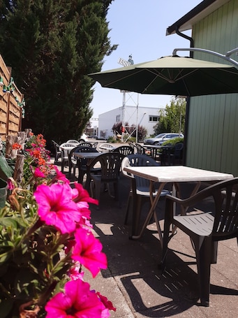 Triple Room | Terrace/patio. FastHôtel Colmar Houssen