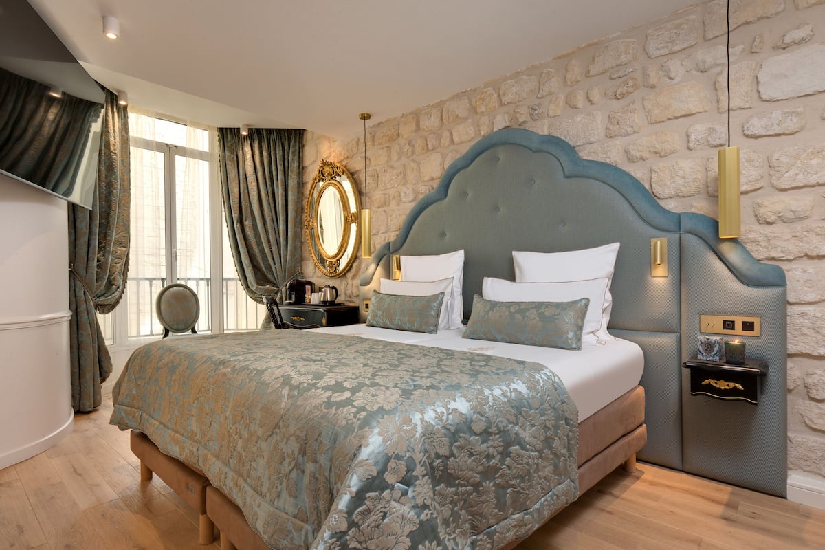 1 bedroom, Egyptian cotton sheets, premium bedding, minibar