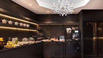 Daily buffet breakfast for a fee