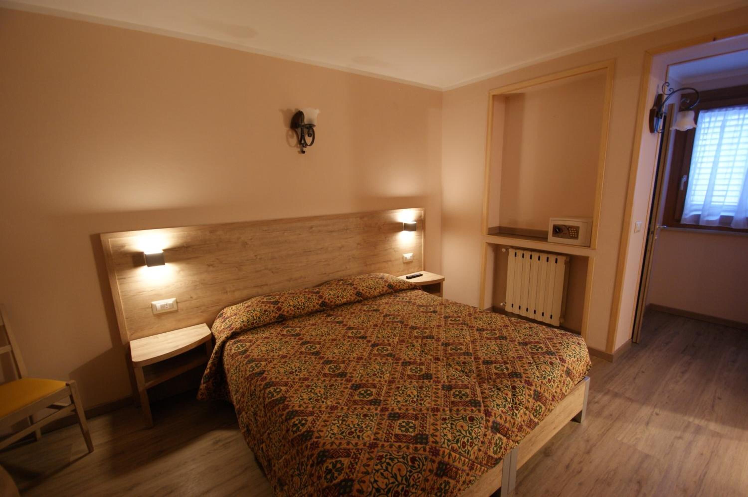 1 bedroom, in-room safe, desk, free wifi