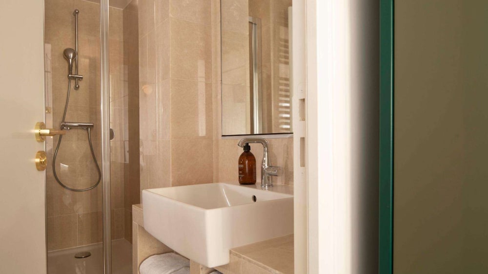 Hotel Des Deux-Iles by null