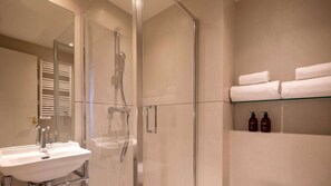 Deluxe Double Room (L’Exquise) | Bathroom - Hôtel des Deux-Iles - Notre-Dame (Paris)