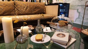 Coffee service - Hôtel des Deux-Iles - Notre-Dame (Paris)