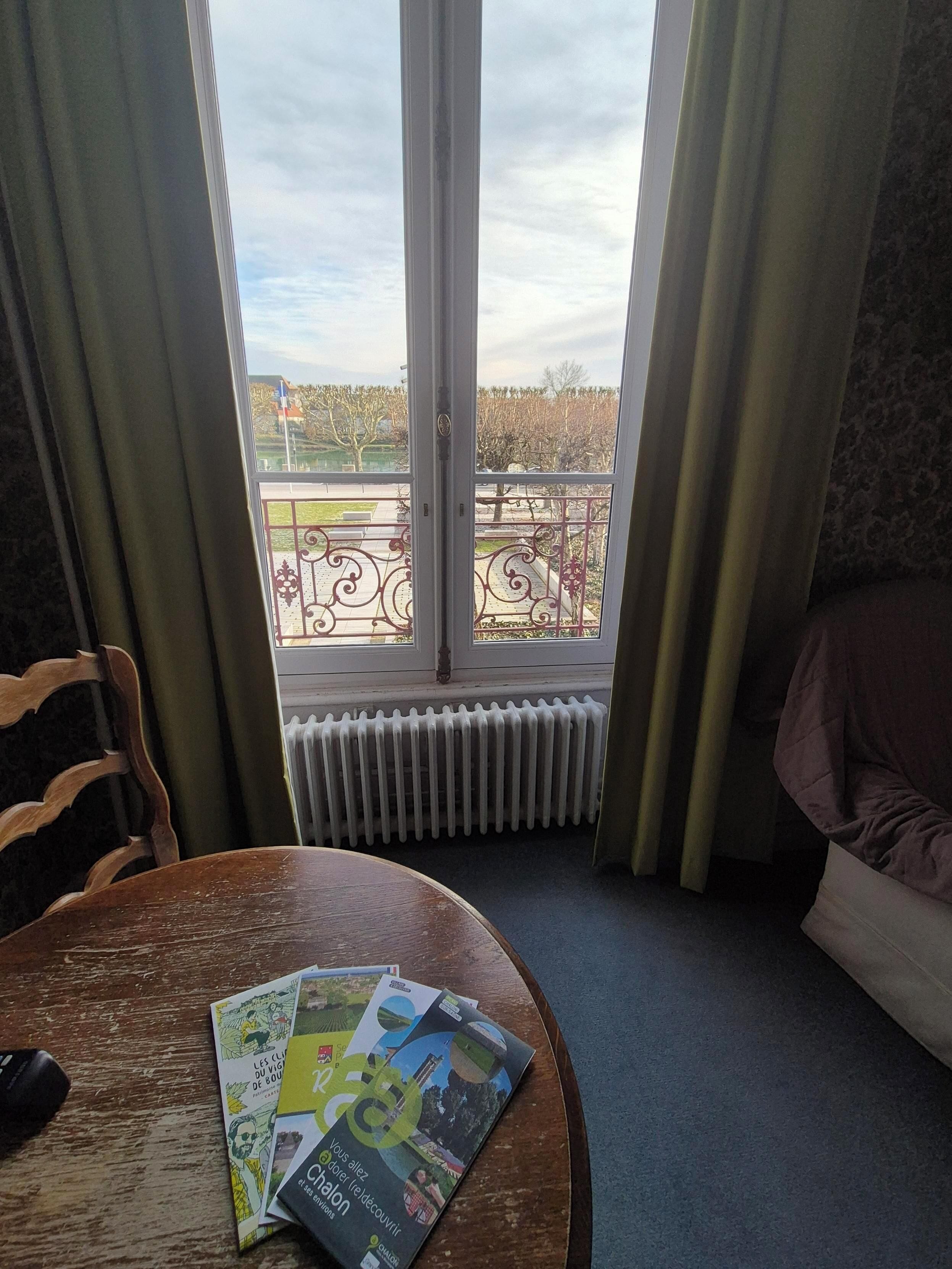 Twin Room, 2 Twin Beds | 1 bedroom, premium bedding, memory foam beds, desk