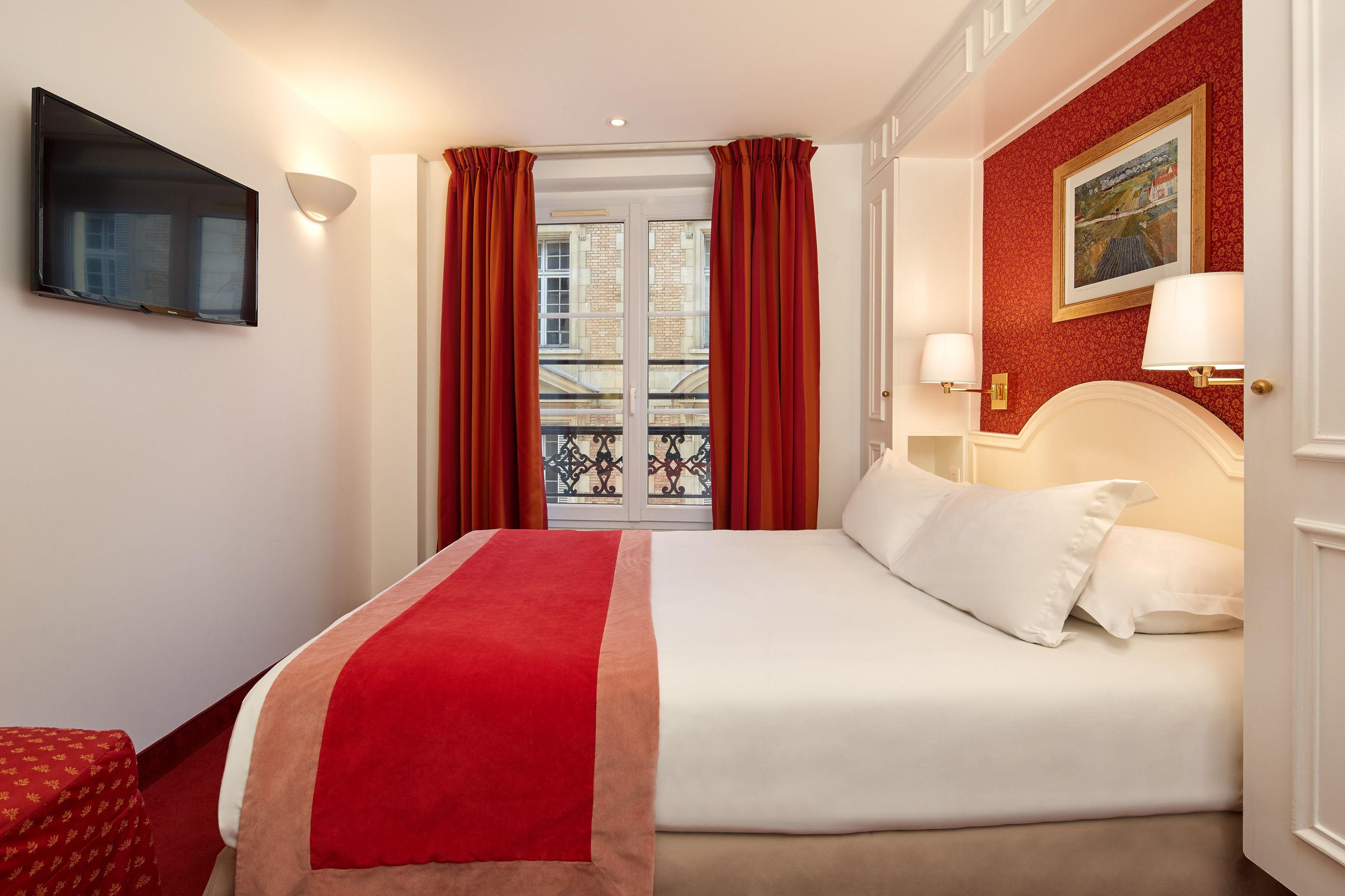 Photo - Austin's Arts Et Metiers Hotel