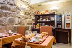 Daily buffet breakfast (EUR 15 per person)