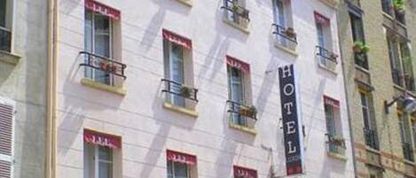 Fachada de la propiedad