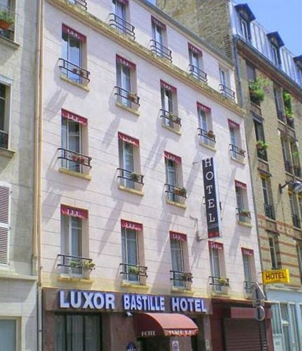 Façana frontal de l'allotjament