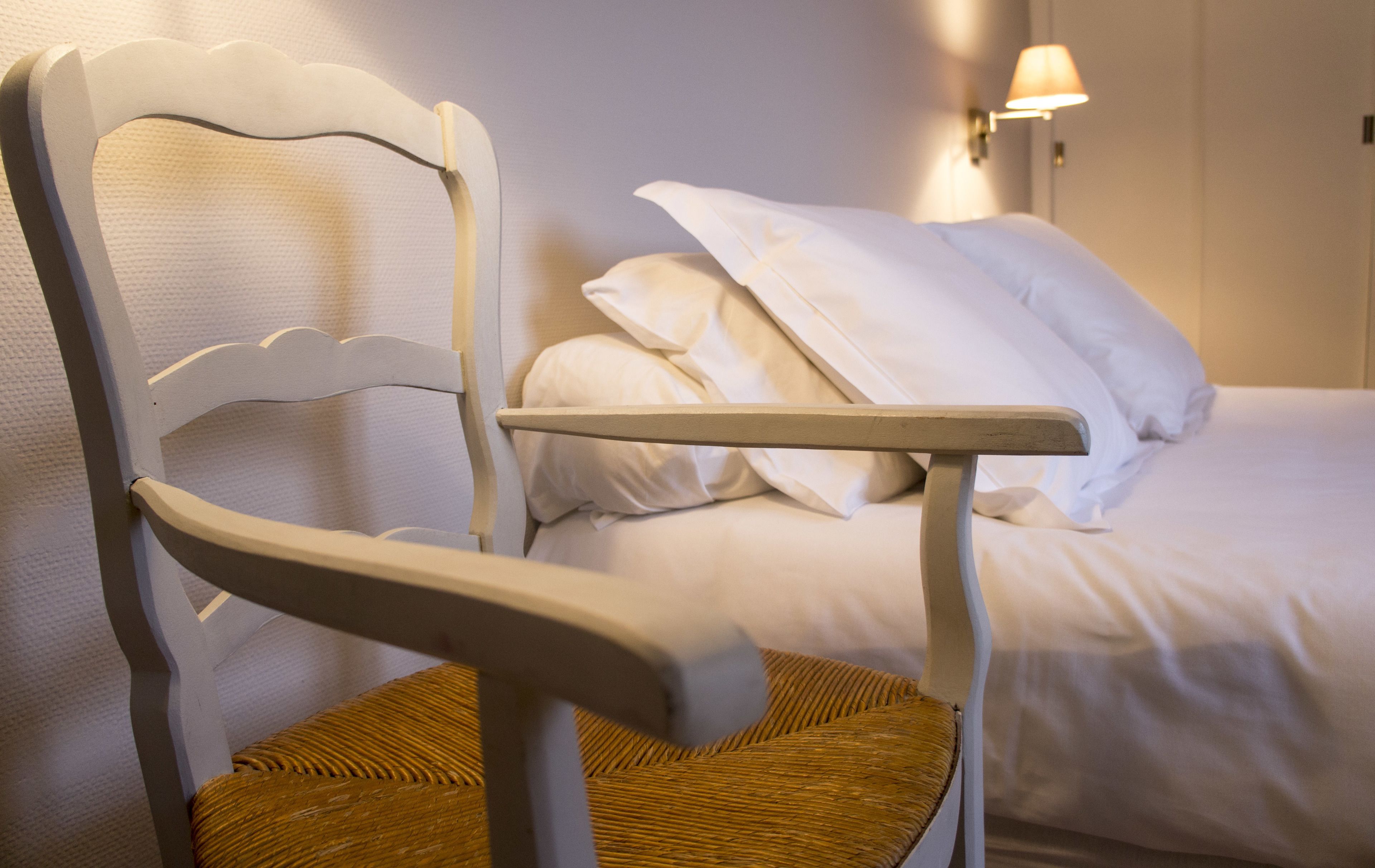 individually decorated, individually furnished, desk, soundproofing