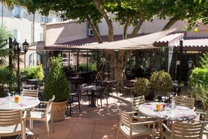 French cuisine, alfresco dining