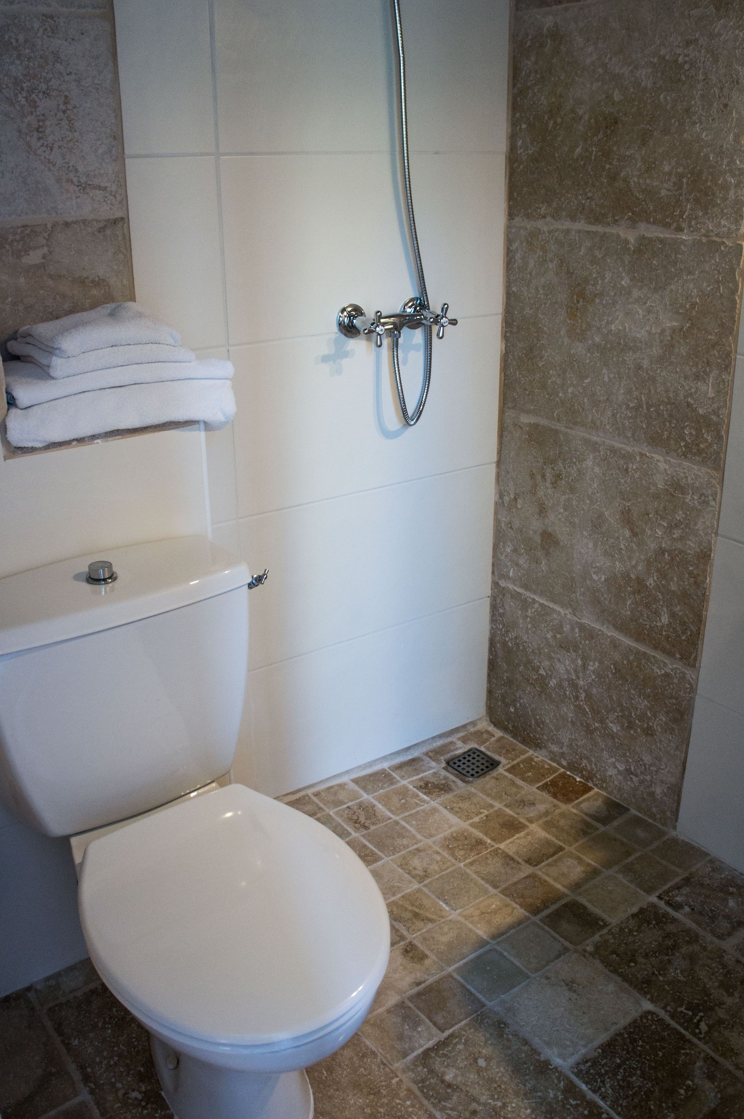 comfort twin room | bathroom | shower, hair dryer, towels