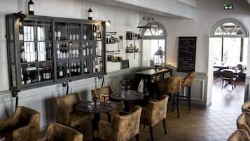Daily buffet breakfast (EUR 15 per person)