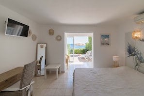 Suite, bain à remous | Terrasse/Patio