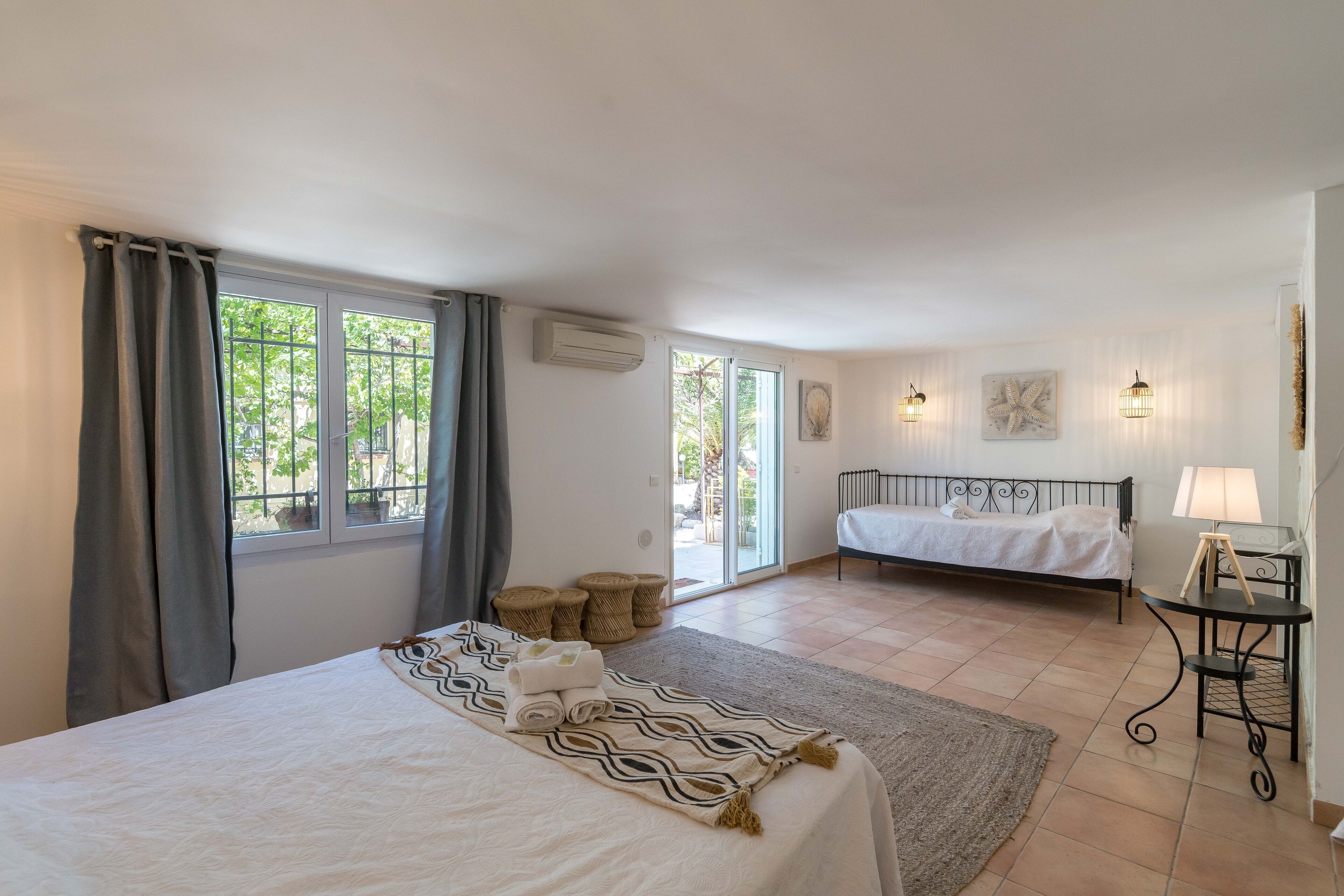 junior suite, garden view | premium bedding, in-room safe, individually decorated, desk