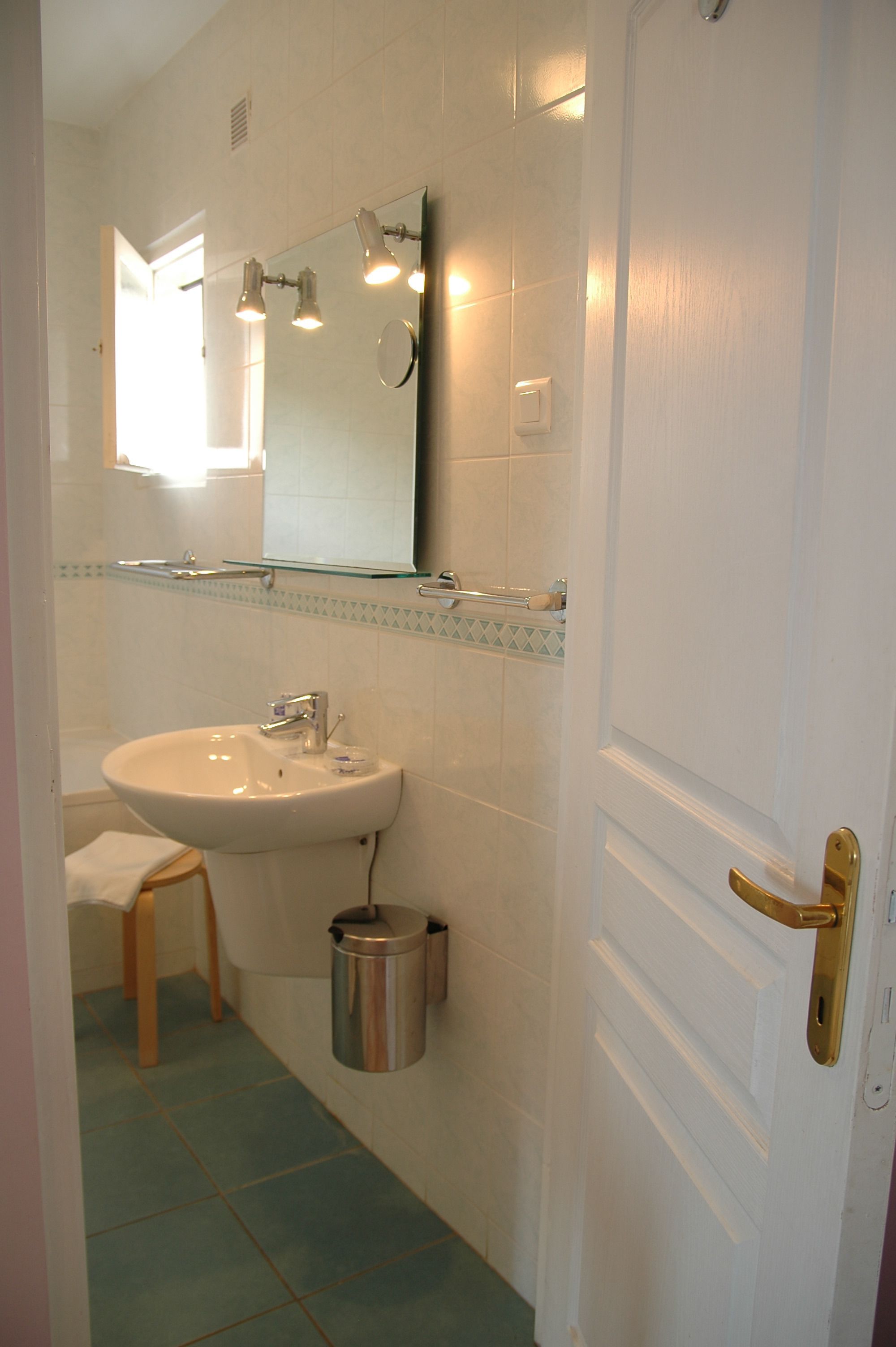 family suite, sea view | bathroom | free toiletries, hair dryer, towels