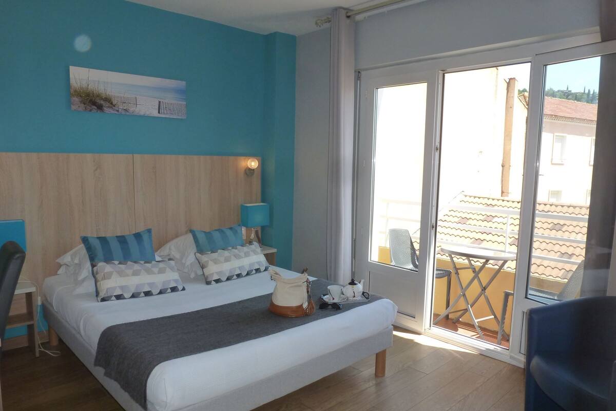 Dobbeltrom – comfort | Italienske Frette-laken, sengetøy av topp kvalitet og minibar