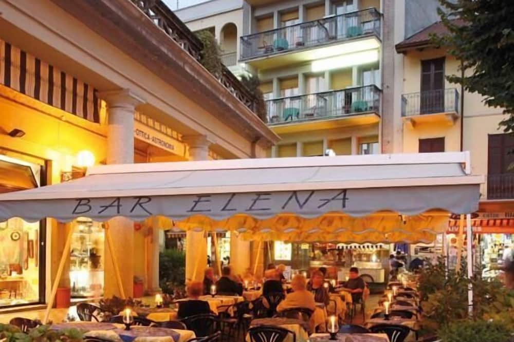 Hotel Elena