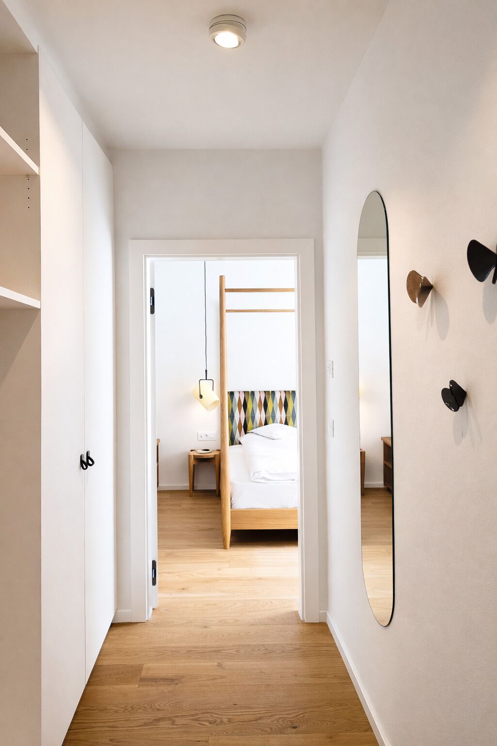 Roupas de cama premium, edredons de pluma, cofres nos quartos