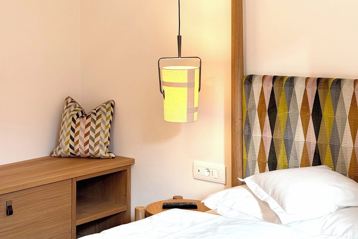 Premium bedding, down duvets, in-room safe, individually furnished