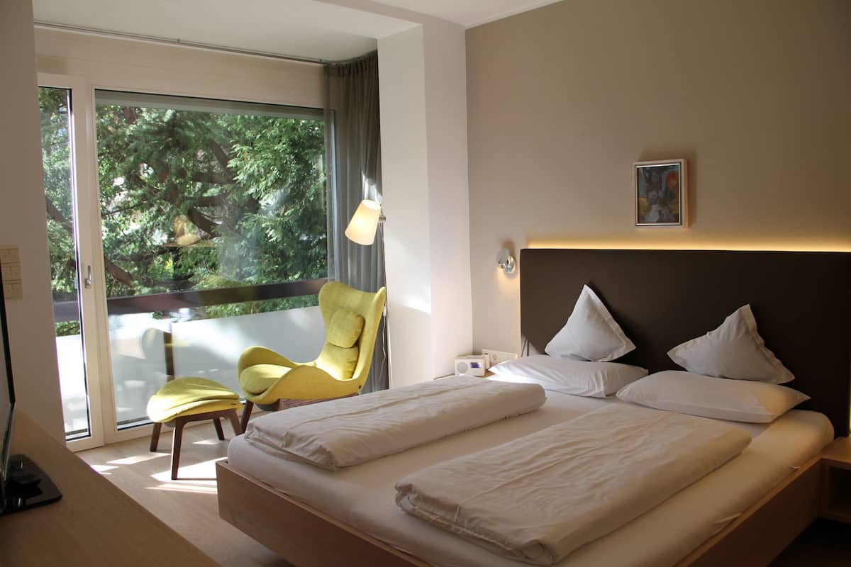 Deluxe Apartment, 1 Bedroom, Garden View (Champagne, cleaning fee 85.50 euro) | 高級寢具、羽絨被、客房內保險箱、筆電工作空間