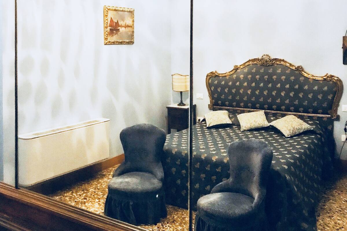 In-room safe, desk, cribs (free), WiFi (free)