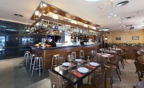 Bar (en la propiedad)