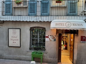 Fachada de la propiedad