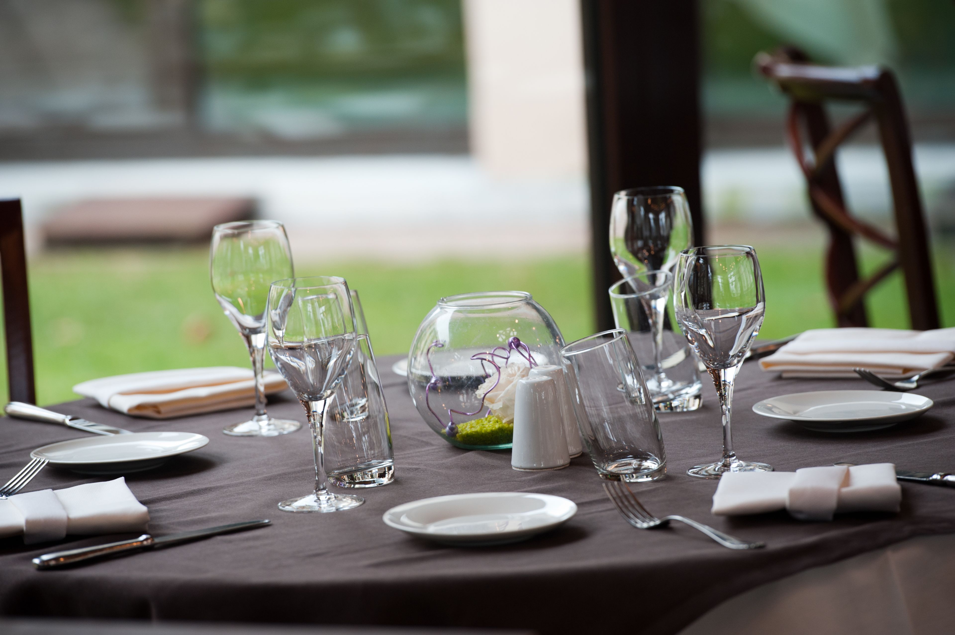 Petit déjeuner, déjeuner et dîner servis sur place, vue sur le jardin