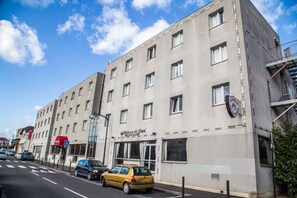 View from property - Hotel Milton (ex Gis Hotel) (Neuilly-Plaisance)