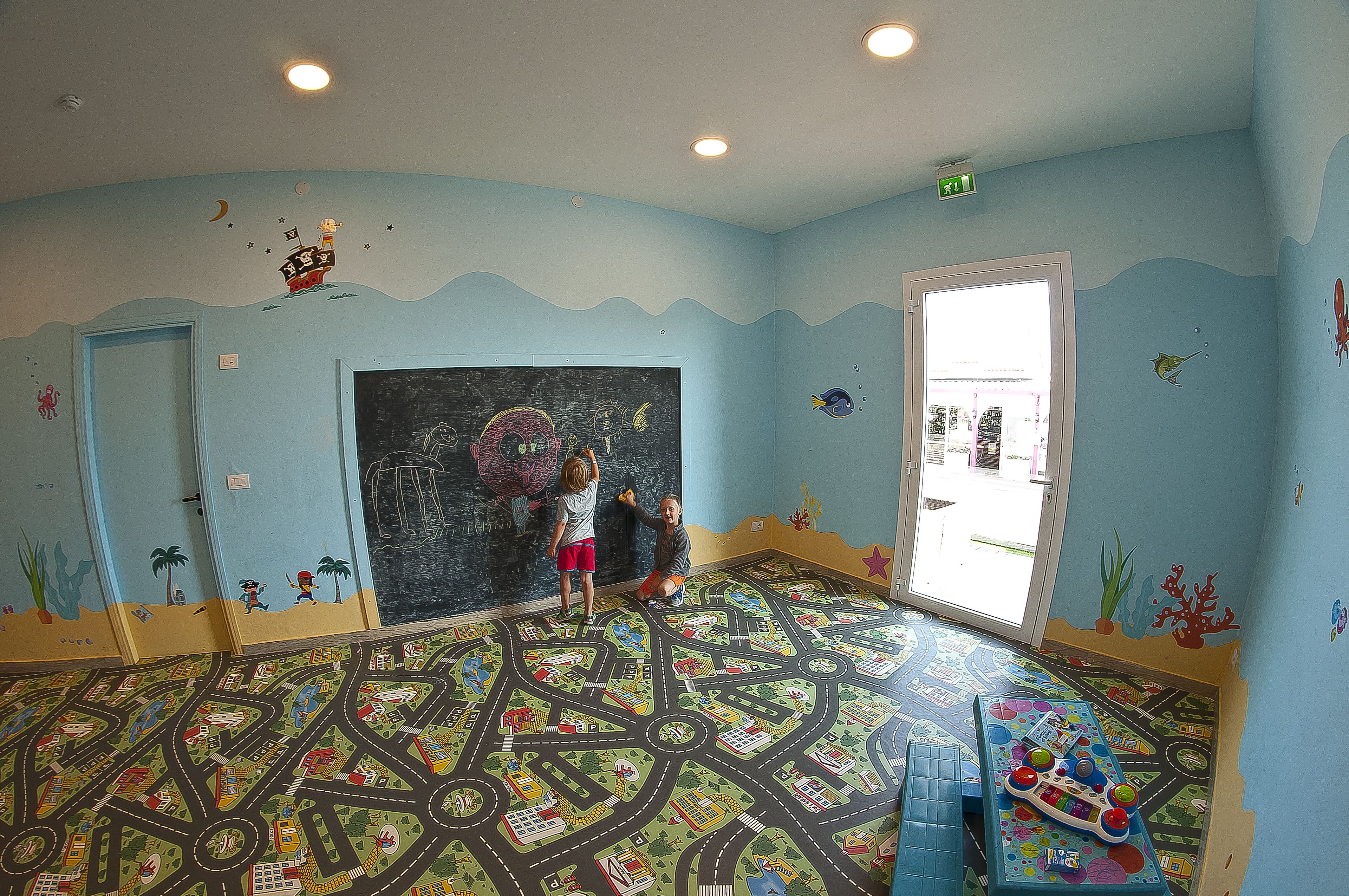 children’s play area – indoor