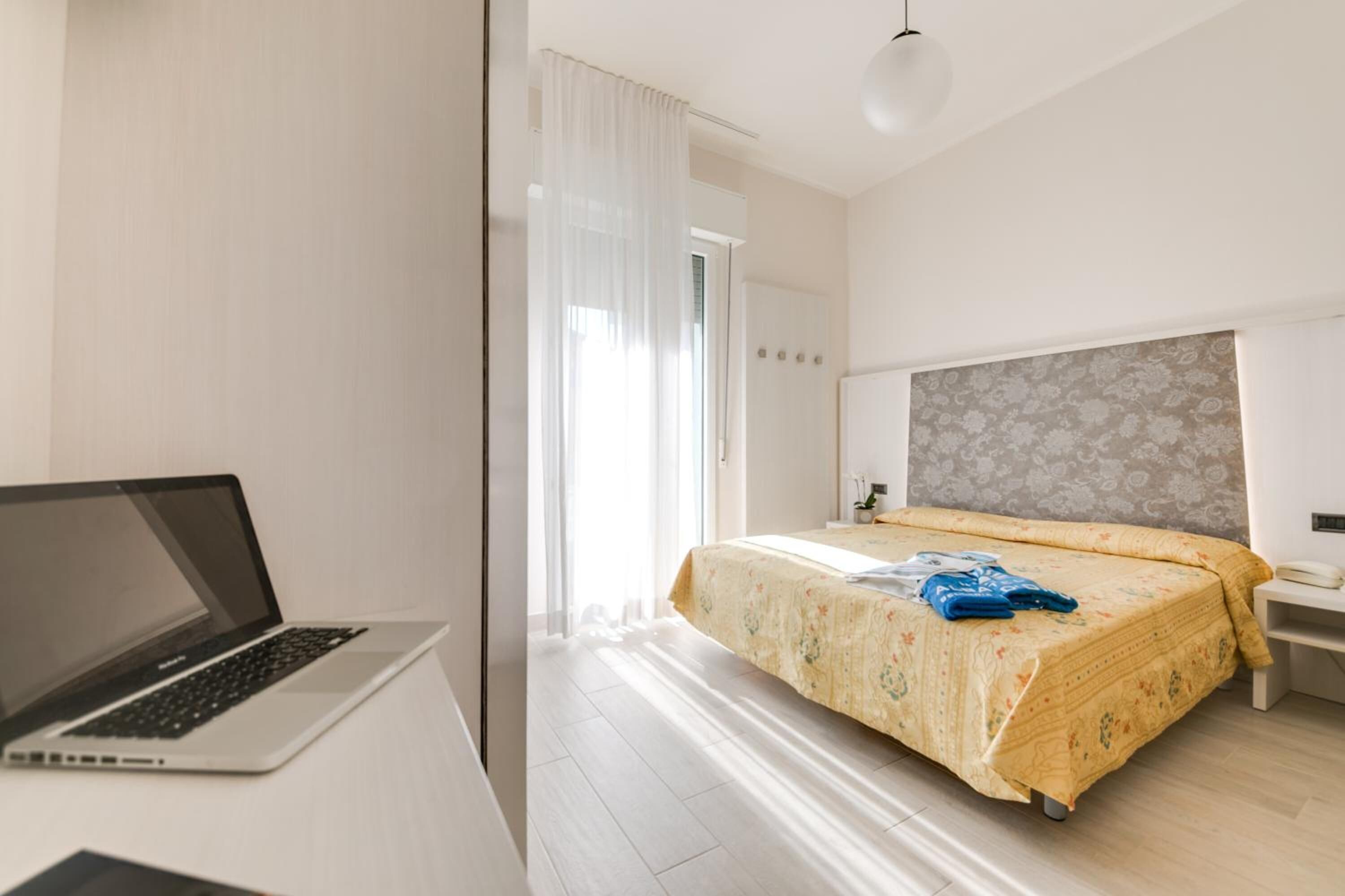 in-room safe, desk, cots/infant beds, rollaway beds