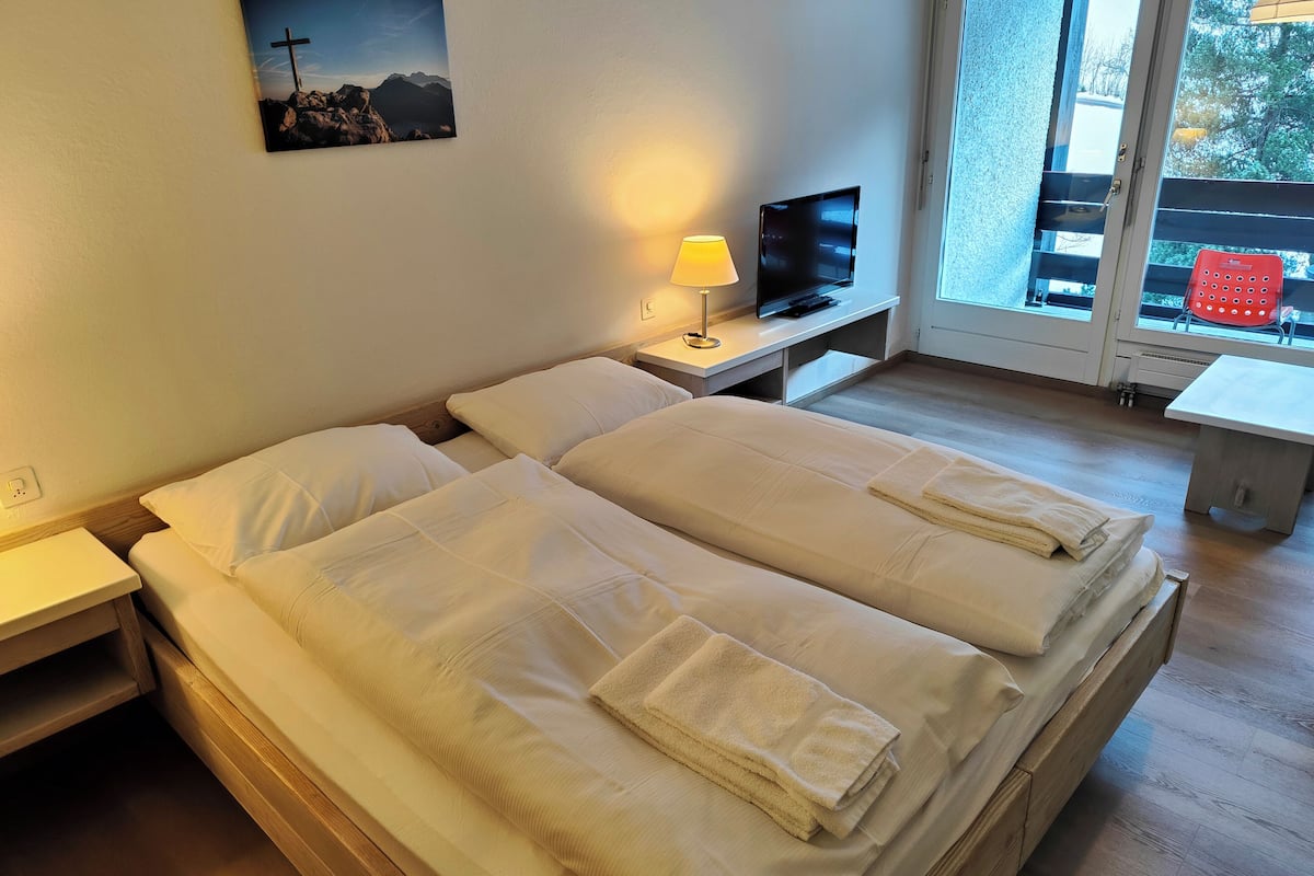 double room (churfirsten) | 1 bedroom, in-room safe, desk, laptop workspace