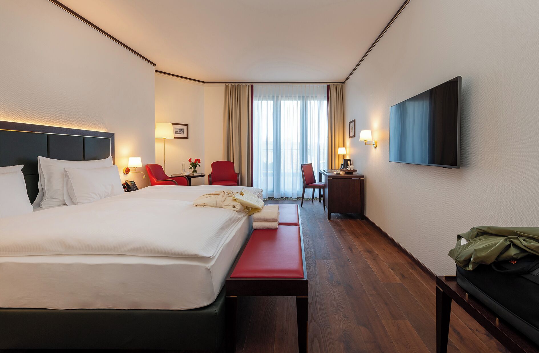 Ropa de cama hipoalergénica y minibar 