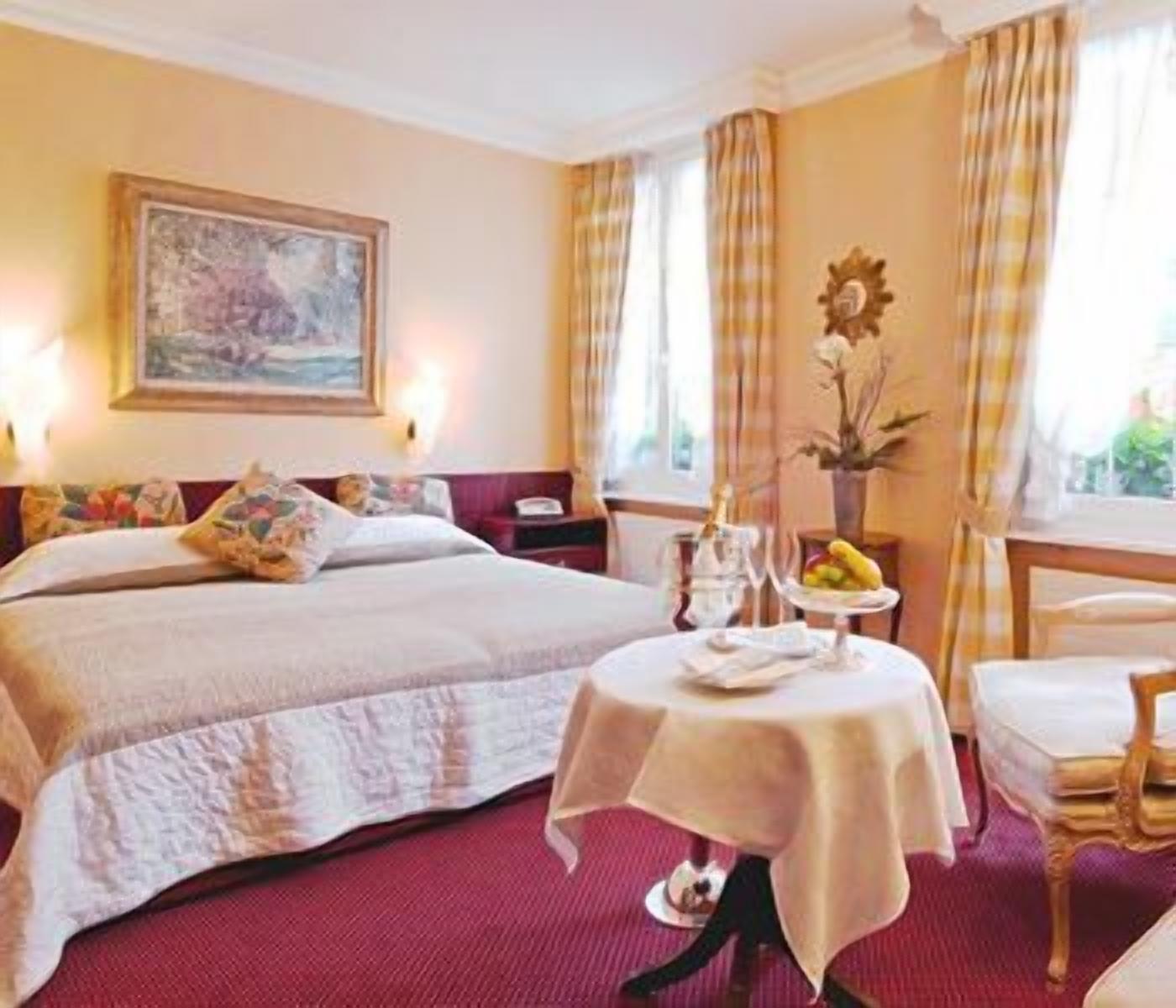 1 bedroom, desk, free wifi