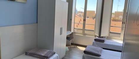 Male Dormitory, 1 Single Bed in shared room, Shared Bathroom
