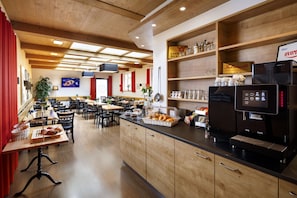 Free daily buffet breakfast