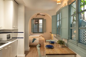 Apartment, 2 Single Beds, Ground Floor - Apartamentos Suites Santa Cruz (Seville)