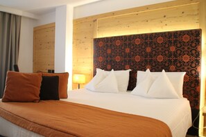 Standardzimmer | Hochwertige Bettwaren, Daunenbettdecken, Pillowtop-Betten, Minibar