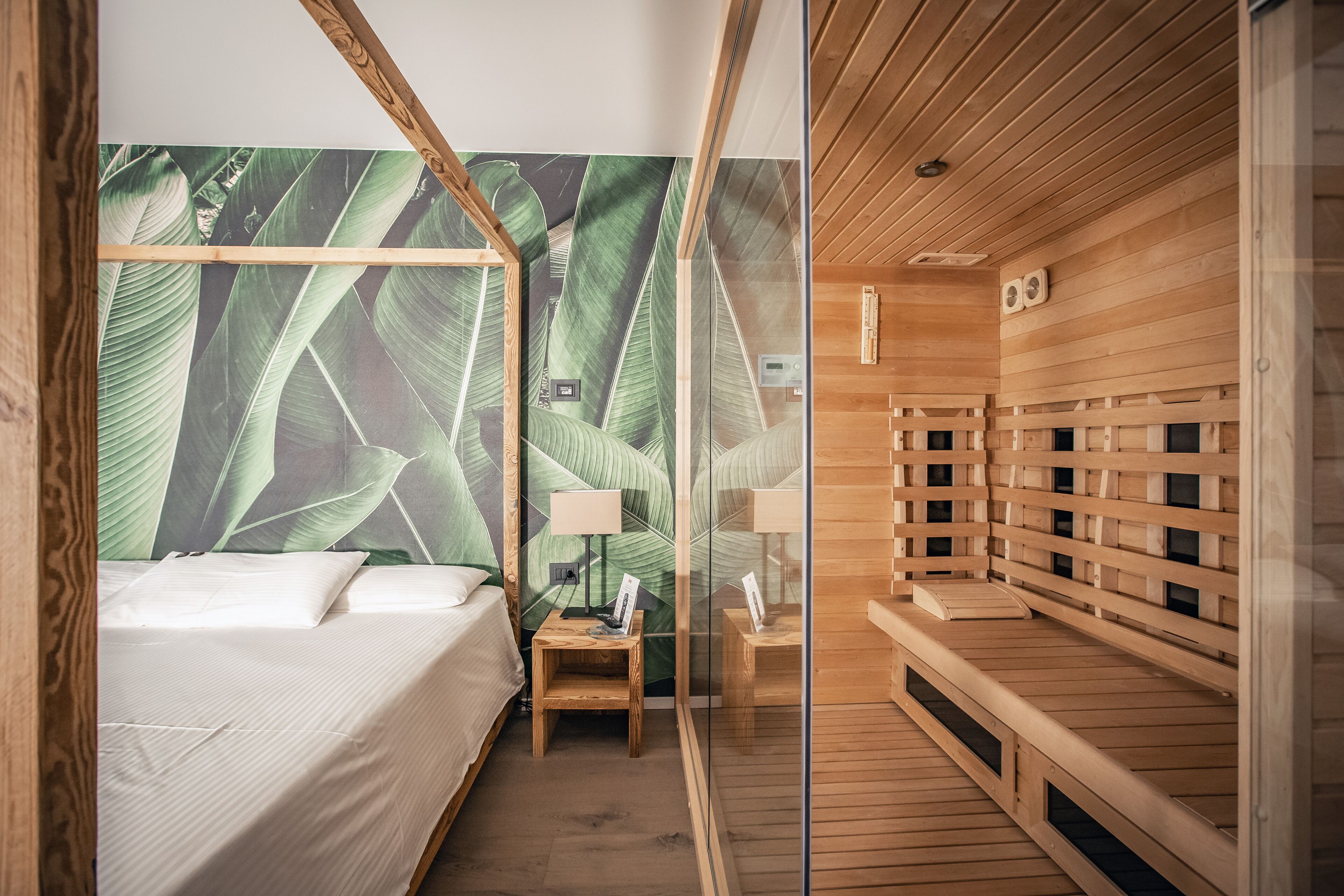 Camera Deluxe with Sauna | Ylelliset vuodevaatteet, untuvapeitot, pillowtop-patjalliset sängyt