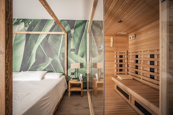 Camera Deluxe with Sauna | Premium bedding, down comforters, pillowtop beds, minibar
