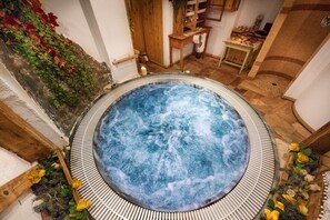 Indoor spa tub - Rancolin (Moena)