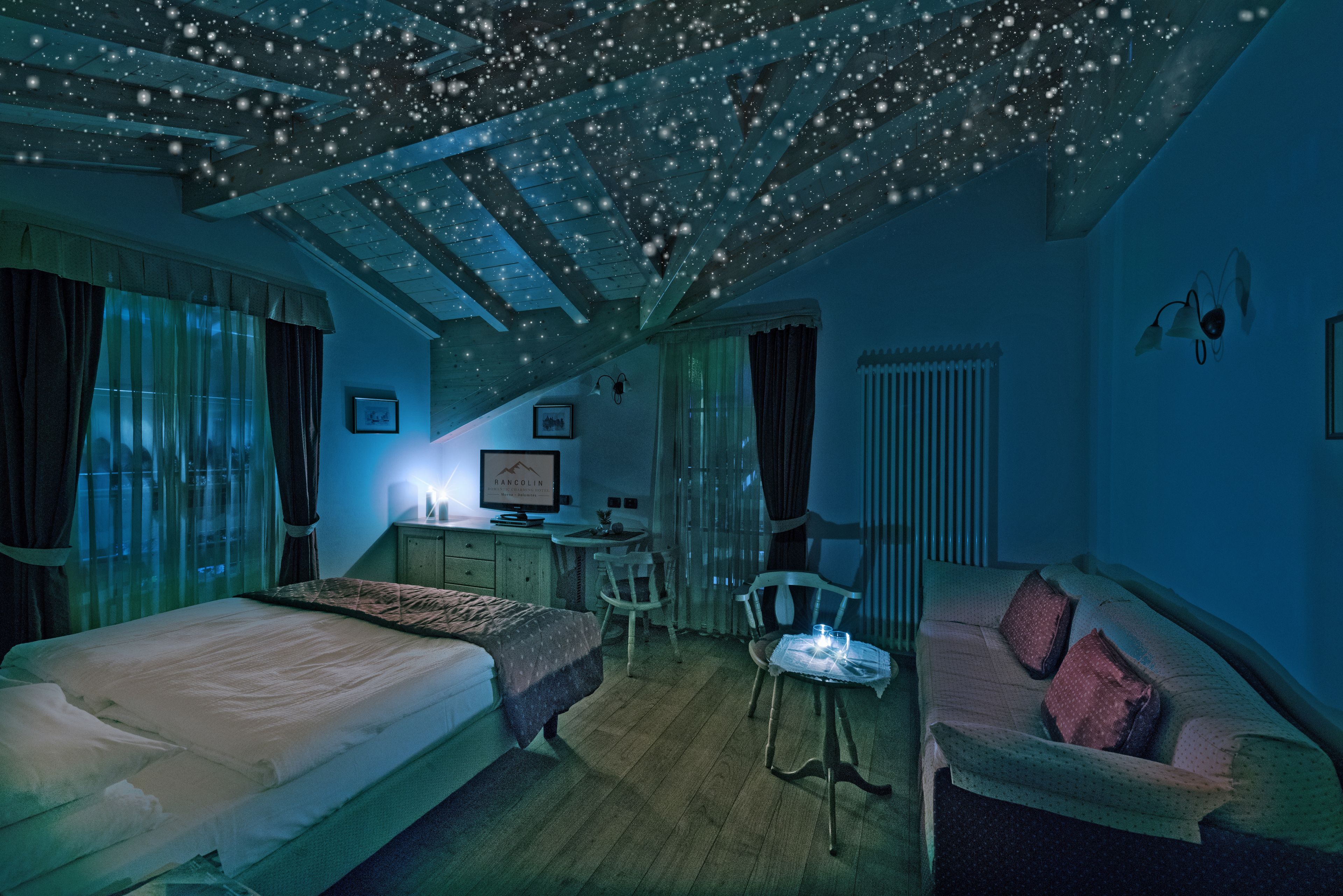 Double Room | Minibar, in-room safe, desk, free WiFi