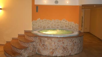 室内 SPA 浴缸