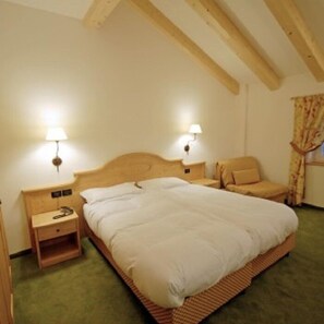 Hypo-allergenic bedding, down duvets, in-room safe, desk - Stella delle Alpi (Ronzone)