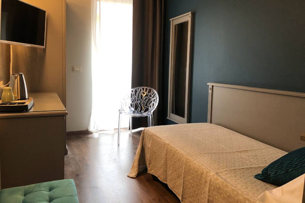 Singola Classic | 1 camera, minibar, una scrivania, tende oscuranti
